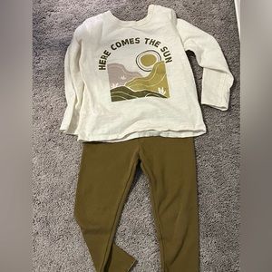 Matching shirt and casual pants set